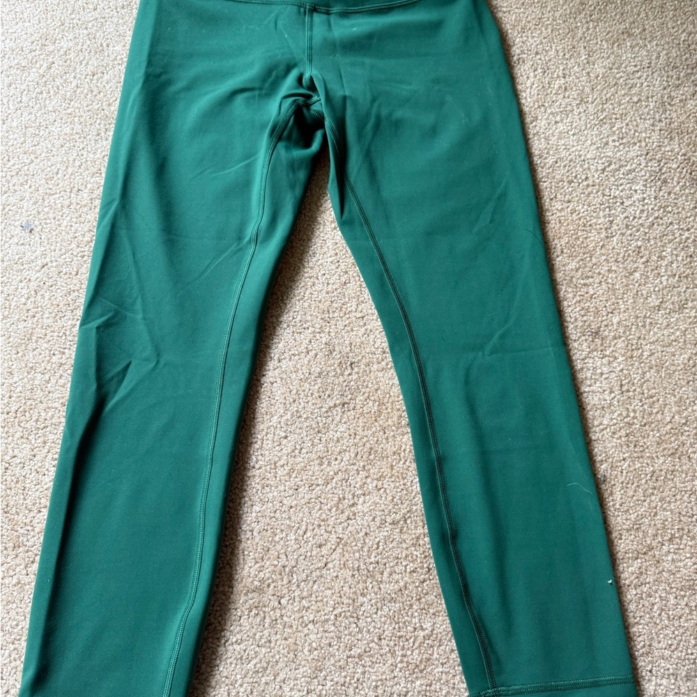 lululemon athletica crops size 8